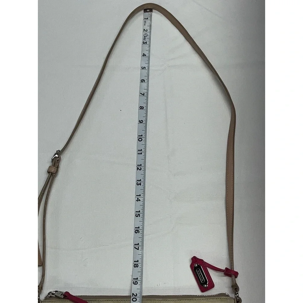 Coach Tan Pink Womens B1376-24861 Signature C Adjustable‎ Strap Crossbody Bag
